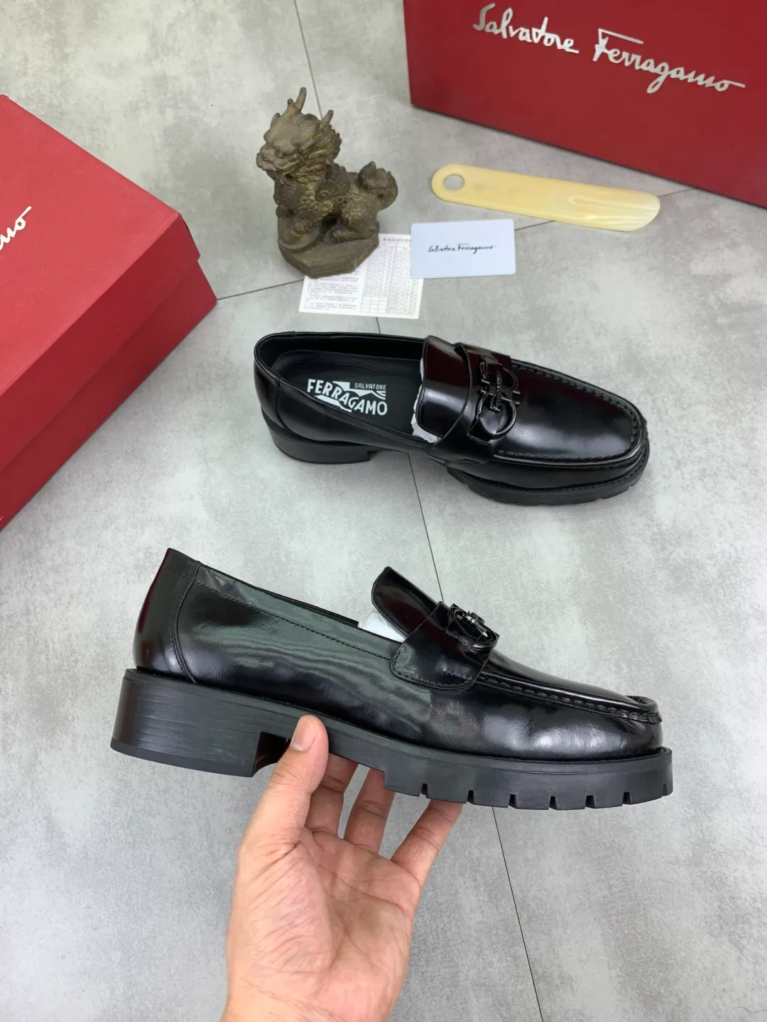 Men's Men's Shoes 💰P480💰[New Style] Water-dyed Niuli 🆘[Salvatore Ferragamo] Ferragamo's latest casual business leather shoes for men! Listed simultaneously! The fabric is made of specially imported original calfskin, and the interior is made of imported water-dyed cowhide. It is absolutely luxurious and leads the fashion trend. Matching code: 38-44 (45 and 46 can be customized) Multiple colors available